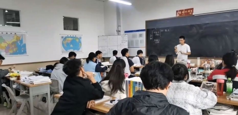 郑州高考补习学校一般多少钱_郑州高考补习学校费用分析